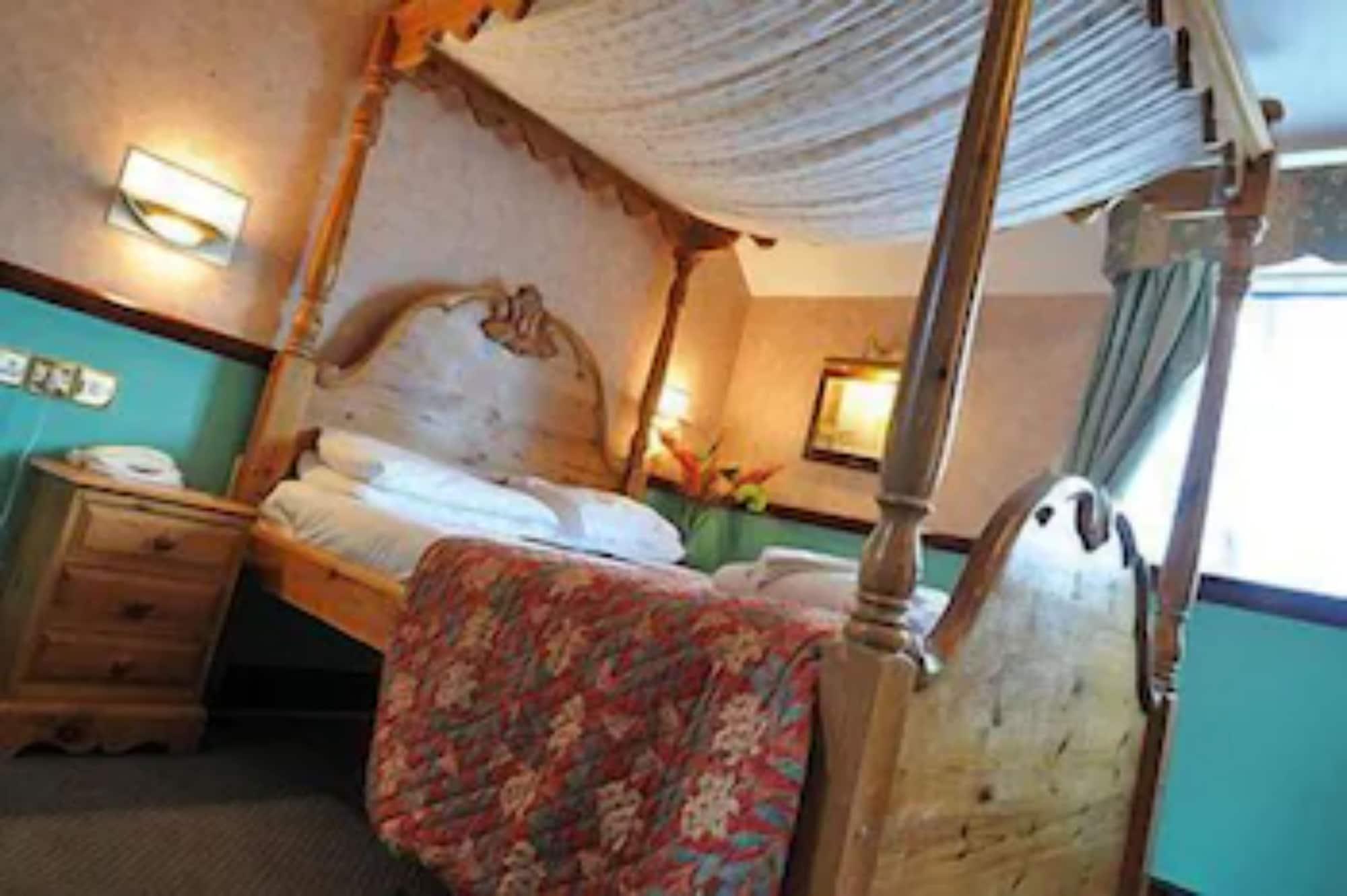 צ'יפינג נורטון Crown & Cushion Hotel מראה חיצוני תמונה
